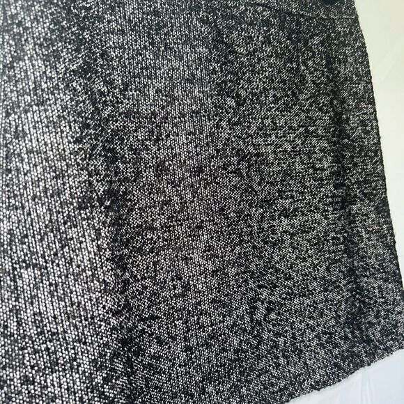 3/$25 ALL Skirts GAP Tweed Zipper Mini Skirt-Black/White Size 2 - Picture 3 of 8